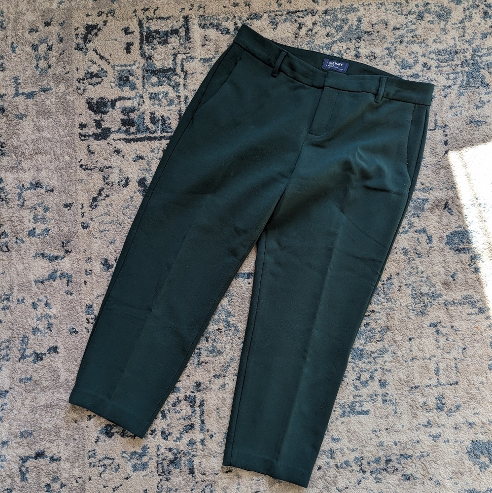 Old Navy Dark Green Cropped Dress Pants